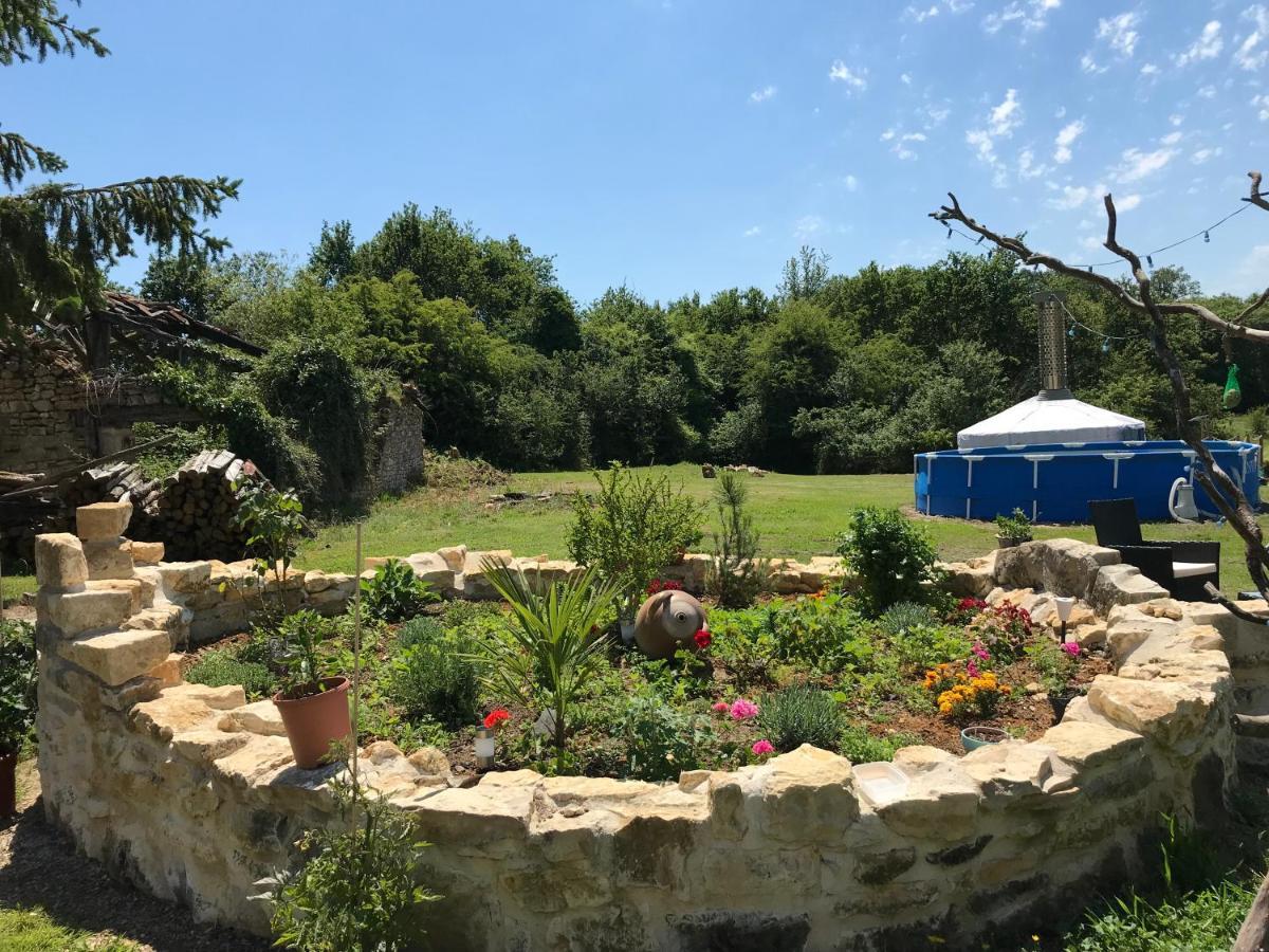 Hotel French Fields Luxury Glamping Original Mongolian Yurt Le-Vieux-Cerier Exteriér fotografie